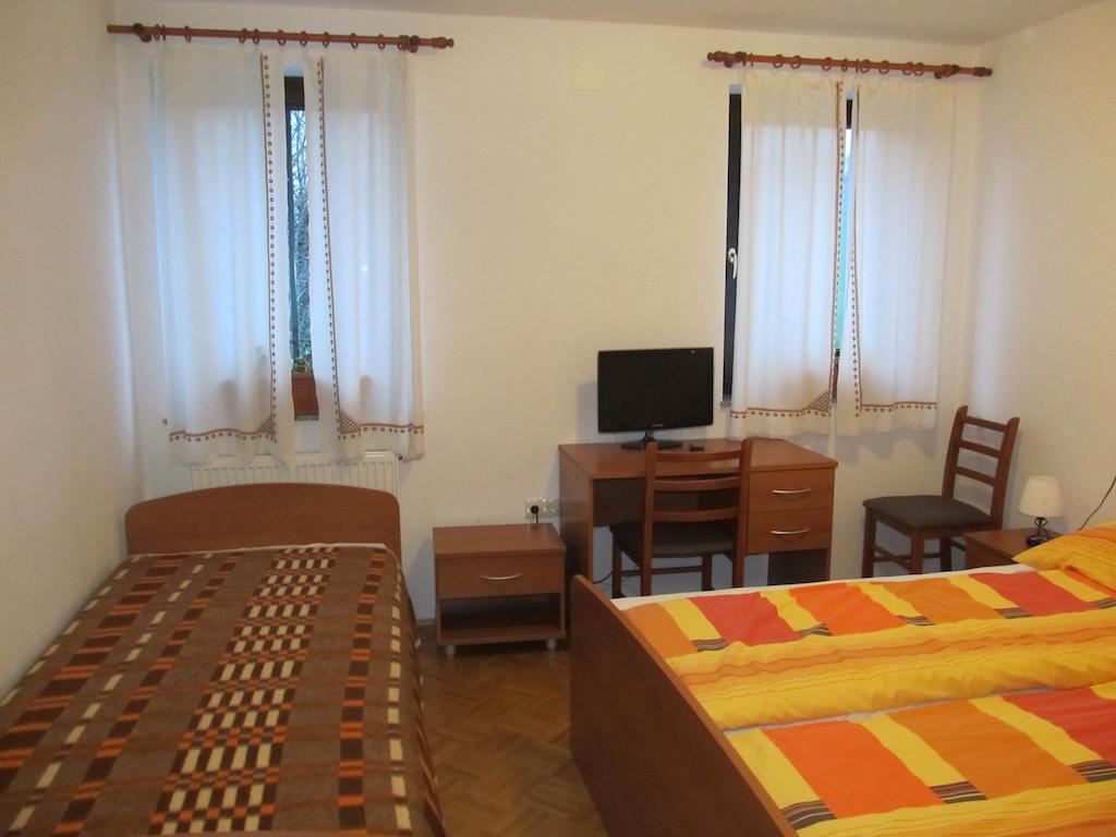 Tourist Farm Ljubica Vila Poljane nad Škofjo Loko Quarto foto